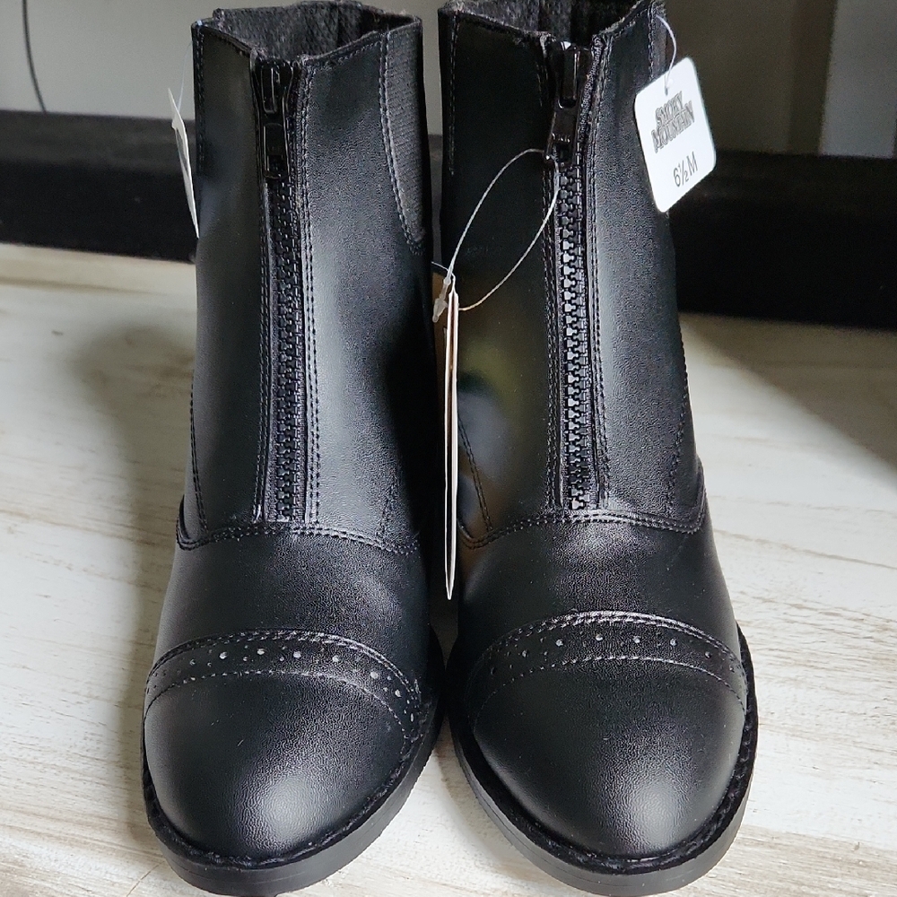 Elegant Black Ankle Boots by Stone Mountain - Picture 4 of 7
